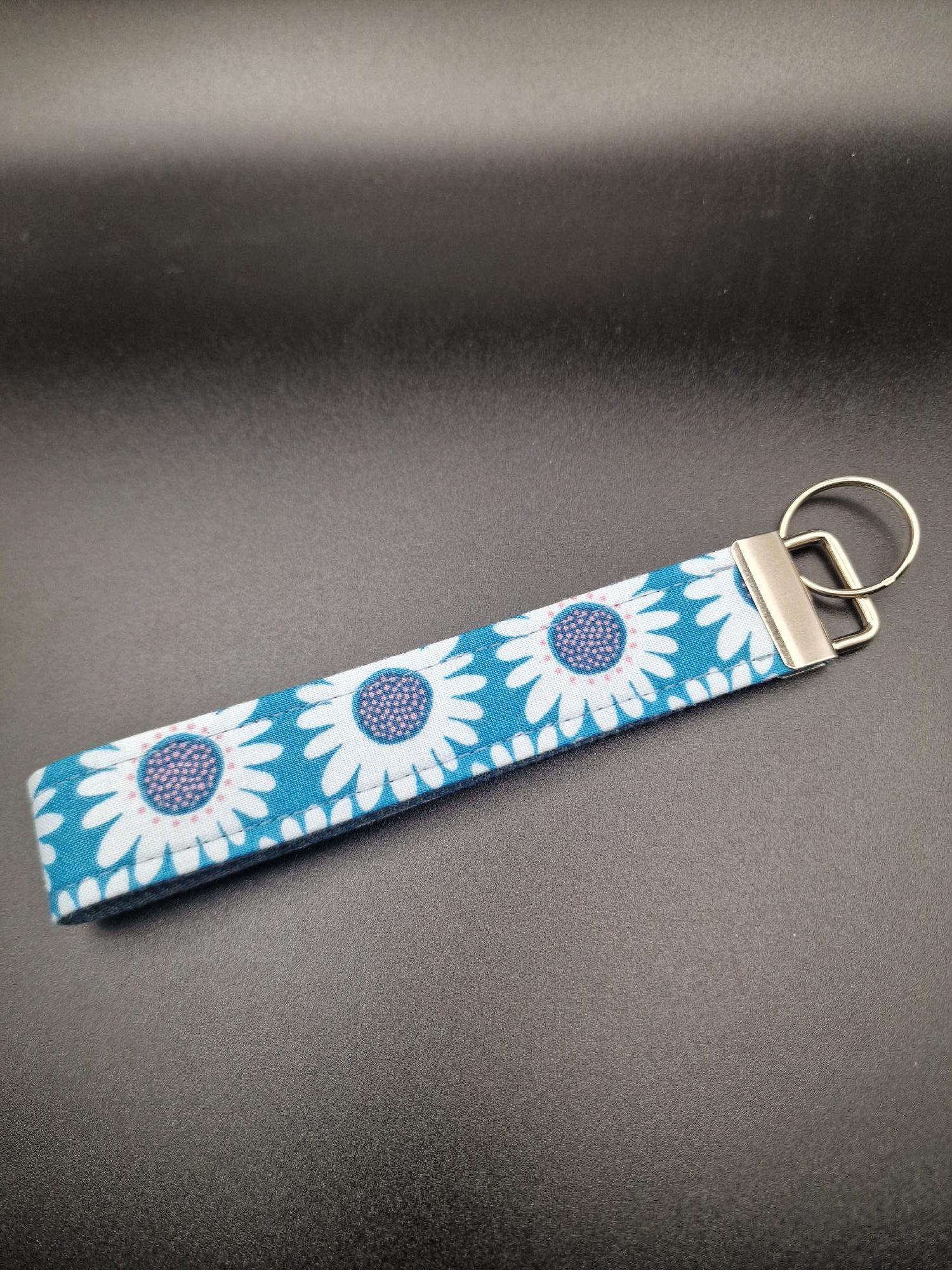 Handmade Daisy Print and Denim Wristlet / Keyring - Image 3