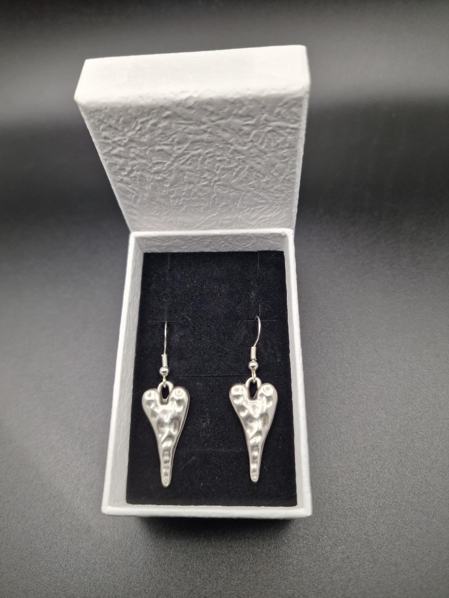 Handmade Antique Silver Hammered Heart Drop Earrings - Image 2